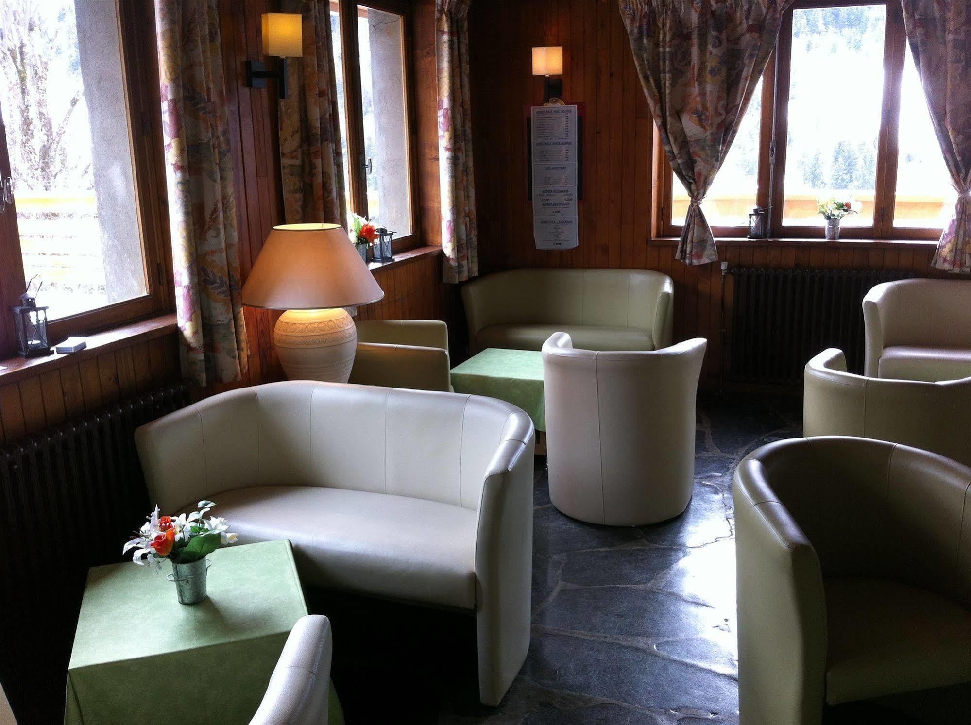 Hotel Le Genepi Méribel Exteriör bild